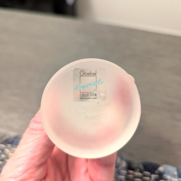 1992 GOEBEL Frosted CRYSTAL Collection - Apple Tree Boy  - Picture 3 of 5